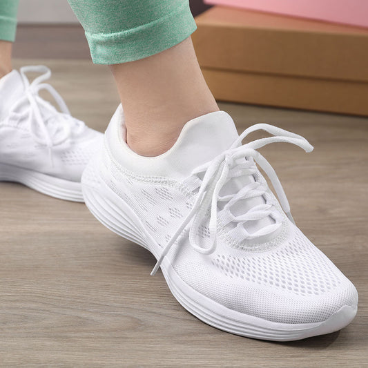 002 Women Running Shoe